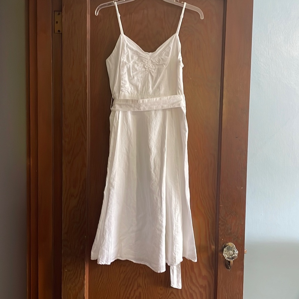 Gap Size 8 White Dress